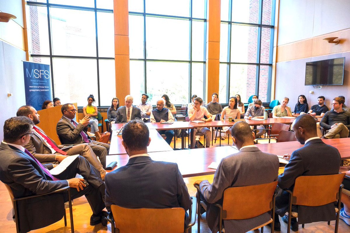 ElmiNur4's tweet image. It was a pleasure to attend an event discussing economic reforms in fragile states 
@georgetownmsfs 
 with @KhalidPayenda
 yesterday. I learnt much from #Afghanistan experience&amp;amp; shared our journey to strengthen our laws, policies &amp;amp; systems in #Somalia. Knowledge exchange is vital