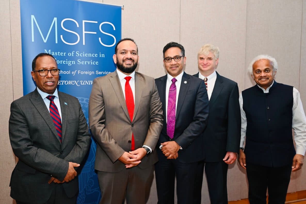 ElmiNur4's tweet image. It was a pleasure to attend an event discussing economic reforms in fragile states 
@georgetownmsfs 
 with @KhalidPayenda
 yesterday. I learnt much from #Afghanistan experience&amp;amp; shared our journey to strengthen our laws, policies &amp;amp; systems in #Somalia. Knowledge exchange is vital