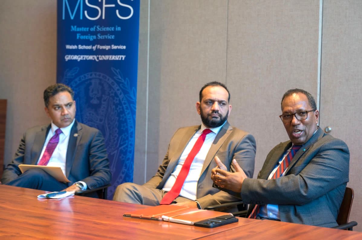 It was a pleasure to attend an event discussing economic reforms in fragile states @georgetownmsfs with @KhalidPayenda yesterday. I learnt much from #Afghanistan experience& shared our journey to strengthen our laws, policies & systems in #Somalia. Knowledge exchange is vital