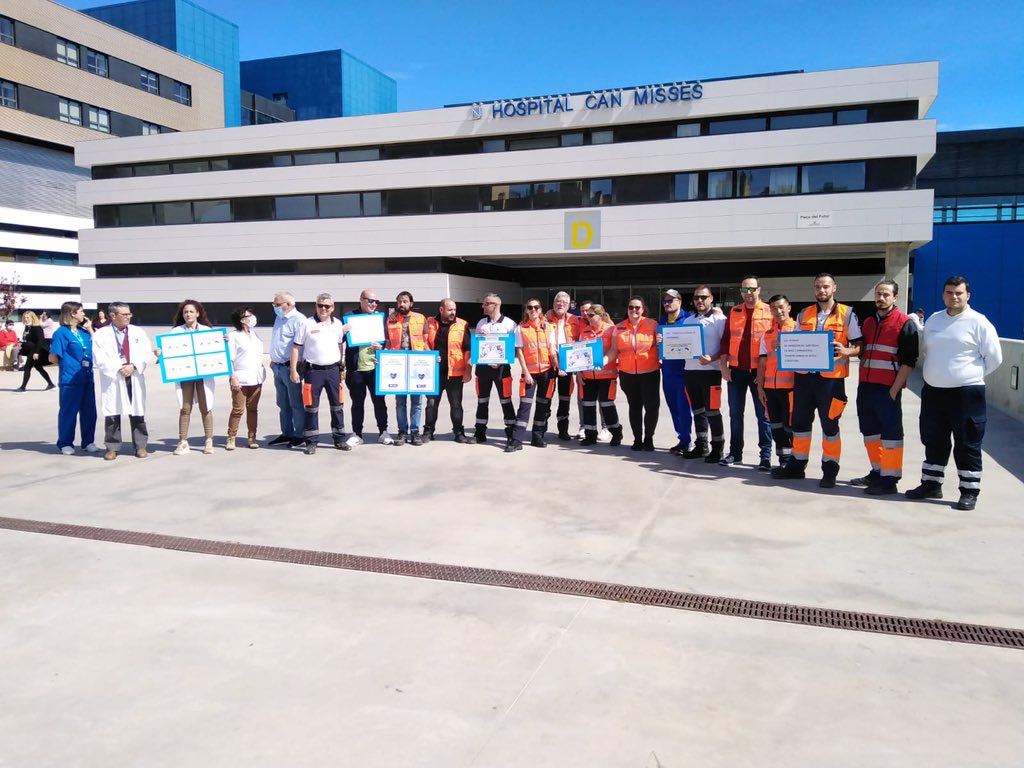SaeBaleares's tweet photo. Nuestras manos también son de difícil cobertura, no sólo los A1 y A2 sanitarios, la carestía de la vida afecta a todos los colectivos por igual. 

#SomosLasManosQueTeCuidan #NuestrasManosTambienSonDeDificilCobertura https://t.co/H7n0qeUESU