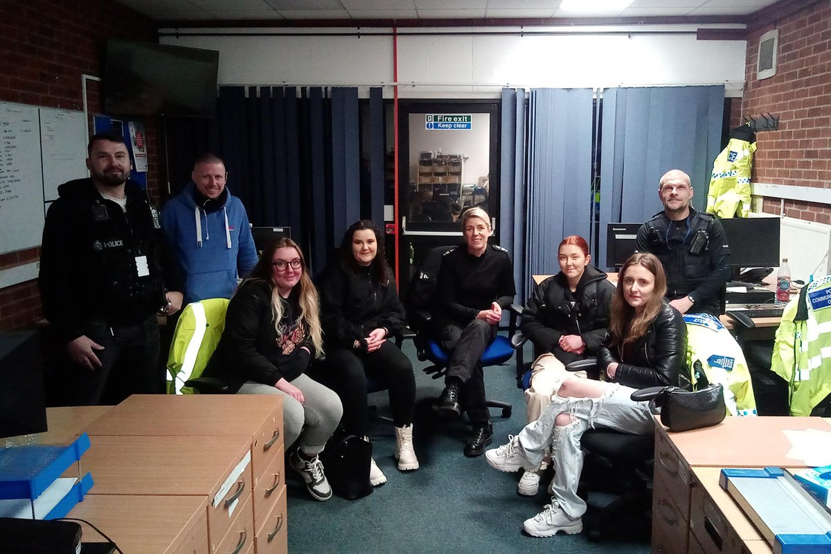 N_HertsCollege's tweet photo. Our Level 3 Public Services students have been supporting @HertsPolice's CSE operations! The students not only received practical experience in police operations but also played a role in keeping their community safe 🤝

Read more: https://t.co/ruCjKJRUxV https://t.co/XH4jzSJhwX