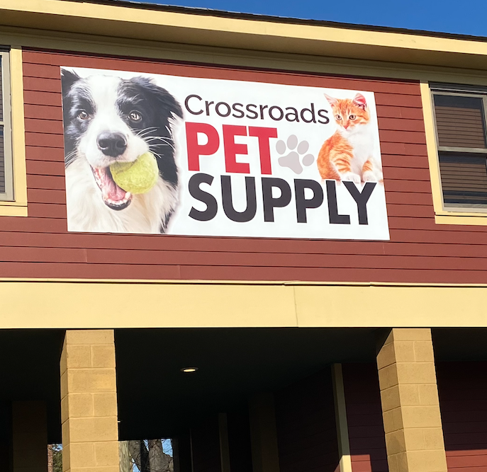 CrossRdsCampus's tweet photo. You won't have trouble finding our store now that we have a HUGE sign. We have a large selection of toys, treats, top-quality pet food, and adoptable puppies and kittens.
#petcare #dogs #cats #nashville #pets #615 #dogsofnashville #catsofnashville #dogmom #catmom #shop #fun https://t.co/XonaR4TIWp
