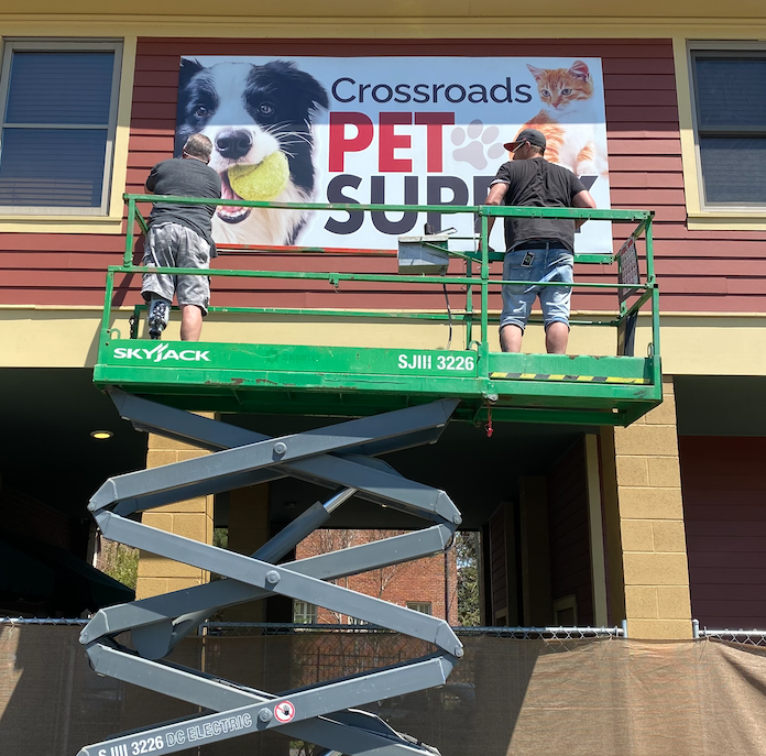CrossRdsCampus's tweet photo. You won't have trouble finding our store now that we have a HUGE sign. We have a large selection of toys, treats, top-quality pet food, and adoptable puppies and kittens.
#petcare #dogs #cats #nashville #pets #615 #dogsofnashville #catsofnashville #dogmom #catmom #shop #fun https://t.co/XonaR4TIWp