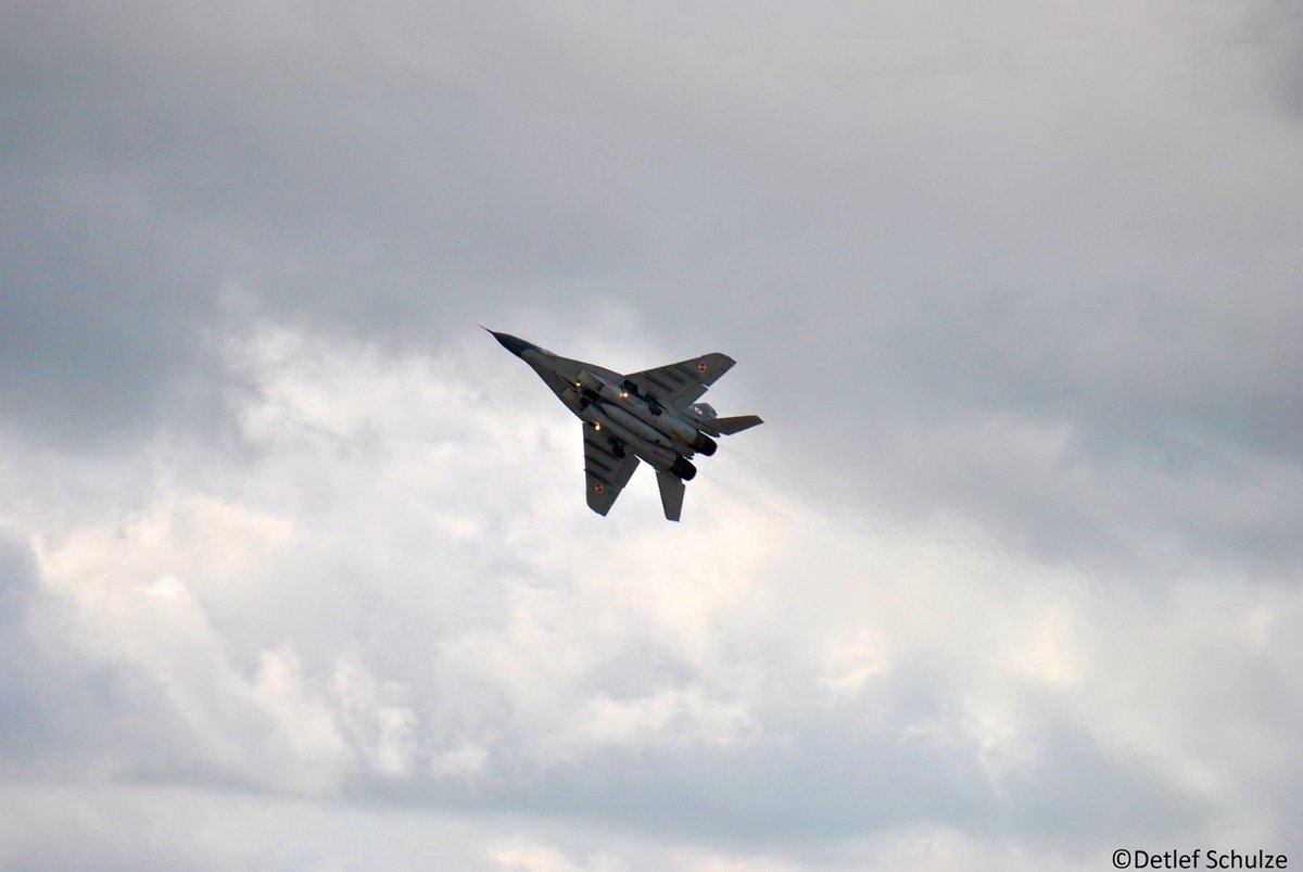 PlanSpott's tweet photo. #Polish #AirForce #MiG29 at the #ILA2012 #AirShow on September 15, 2012 in #BerlinSchoenefeld
@PolishAirForce @ILA_Berlin https://t.co/VELKSxt9lh
