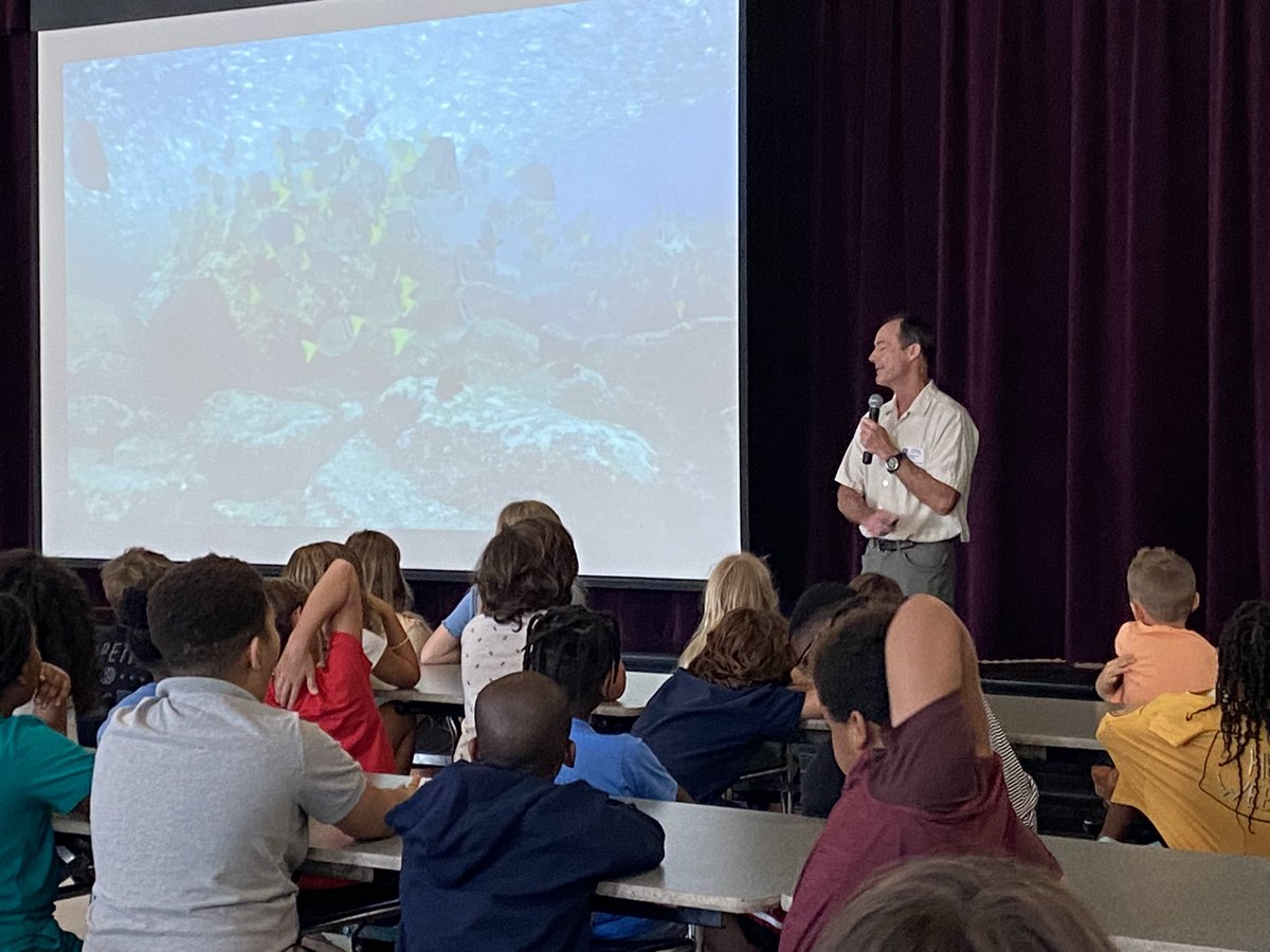 Mrs. Spiggle tweet media