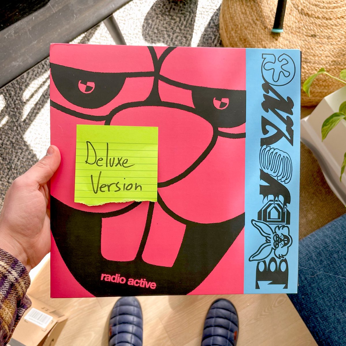 bodysyncworld's tweet photo. ►’radio active’ deluxe ft new songs
►’radio active’ pink vinyl
▲ (includes poster+stickers)
► white bodysync slipmat
► USA tickets live
https://t.co/l7gRnIdrUK https://t.co/mJZm3Uh63m