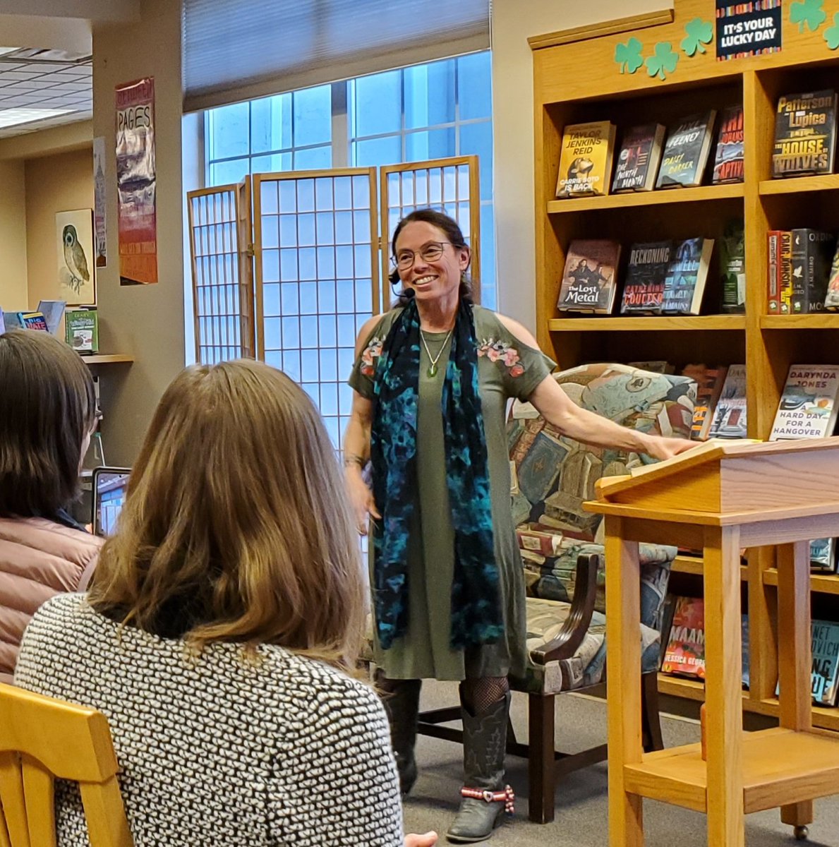 ClaireGebben's tweet photo. Awesome book event Jackie Haskins #diabeteslada #healthylifestyle #newbooks #kickasshealthylada #Leavenworth https://t.co/FsRqEXTxed