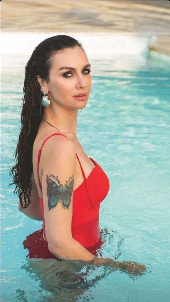 CihalLOVER_xo's tweet photo. BIRCE AKALAY A GODDESS ON THIS PHOTOSHOOT FOR HELLO MAG  🔥✨🔥✨ https://t.co/DdaaD6PmRj