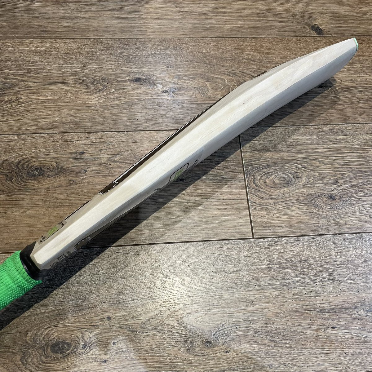 Z10Cricket's tweet photo. Refurb done for @ChurchtownCC bowler and sponsor Ryan Hughes of Hairden Southport. Should channel the inner Botham with these stickers https://t.co/0hNHou6uCE