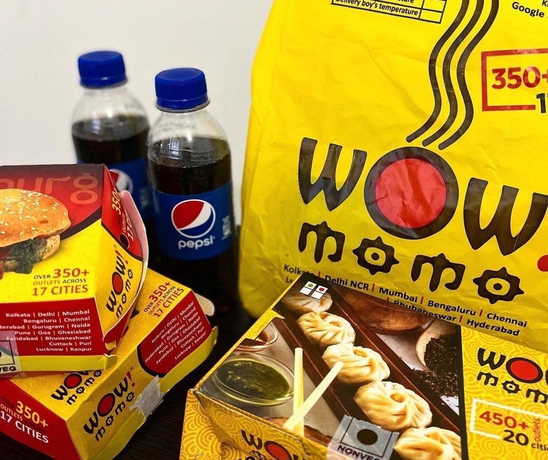 In 2008, two friends started selling momos from their garage in Kolkata 14 years in, the entire nation is literally addicted to their chilli chutney They turned a ₹30,000 loan into ₹2125 crores in the process Here's how they built Wow Momos: