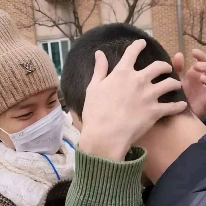 jin pics 🧑🏻‍🚀 tweet media