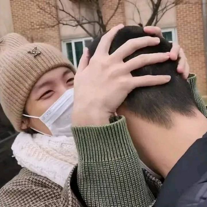 jin pics 🧑🏻‍🚀 tweet media