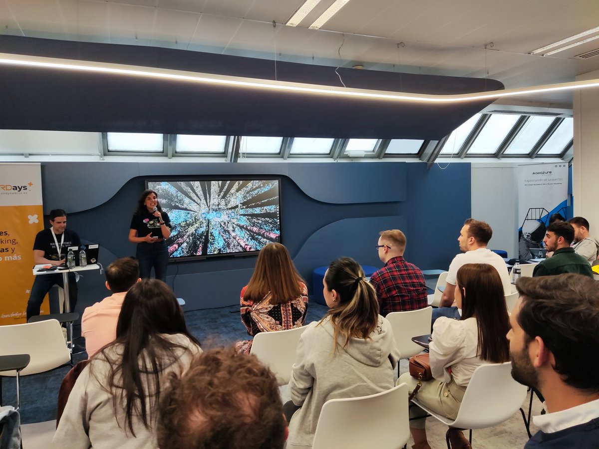 Mar_llambi's tweet photo. Empezamos el 3r 🎉 #beERDays de @RinconDynamics donde vamos a poder asistir a varias sesiones del mundo #BizzApps de #Microsoft
Nos da la bienvenida @crisgherrero y @_Gilabert_ https://t.co/tH5LxWzYMM