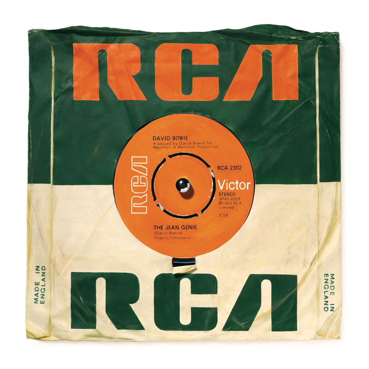 SuperSizeArt's tweet photo. And so Aladdin Sane is 50. Hereโs my painting of The Jean Genie which @sonymusic now own. The B-Side, weirdly was Ziggy Stardust which is still on display at my #SohoRocks show. @DavidBowieReal
Note that the back of the sleeve is painted. https://t.co/9oYxW5DlQC