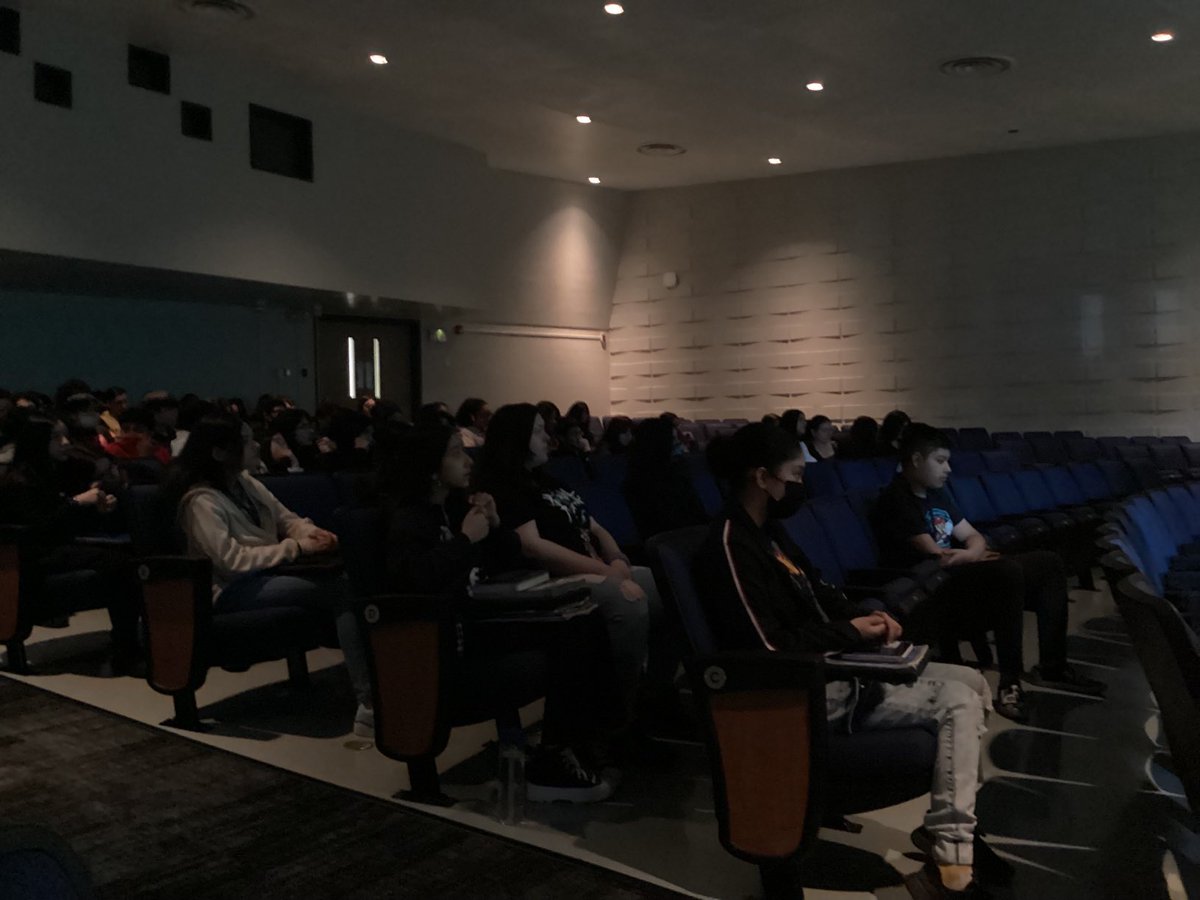 AnaVerduzco20's tweet photo. Indiana Latino Institute Presentation at Scott Middle School— Thank you Mr. Lucas Norrington for talking to our students and getting them to think about their talents, strengths, future, as well as college and career readiness!#schok12 ⁦@SCHK12⁩ https://t.co/OHyAFxeqsz