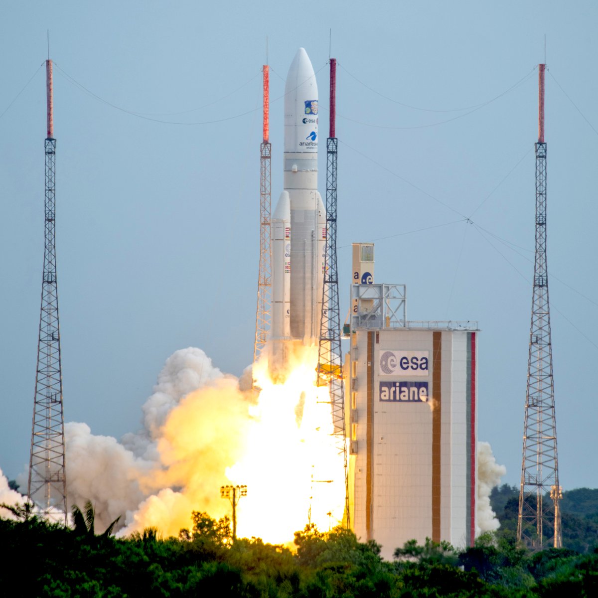 esa's tweet image. ESA&apos;s #Juice lifted off on an #Ariane5 rocket from @EuropeSpacePort in French Guiana at 13:14 BST/14:14 CEST on 14 April. This launch marks the beginning of an ambitious voyage to uncover the secrets of the ocean worlds around the giant planet #Jupiter👉 esa.int/Science_Explor…