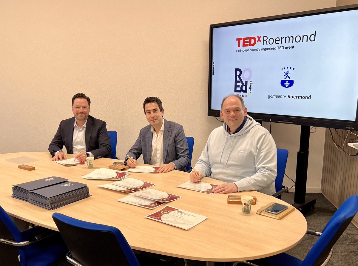 <a href="/TEDxRoermond/">TEDxRoermond</a> vindt plaats op 10 mei 2023! Van 16.30 - 22.00 uur op <a href="/ROER_College/">ROER College Schöndeln</a> Schöndeln 🔴.
Koop nu je ticket via tedxroermond.nl/tickets
