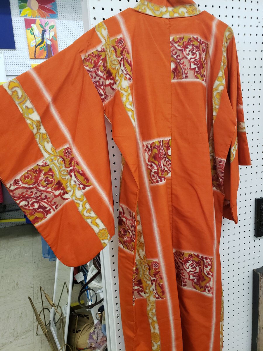 MadisonGhent's tweet photo. AMAZING Vintage Clothing SALE * Madison Ghent * 925 Caroline Street, Fredericksburg, VA https://t.co/W6H5KWaDLp