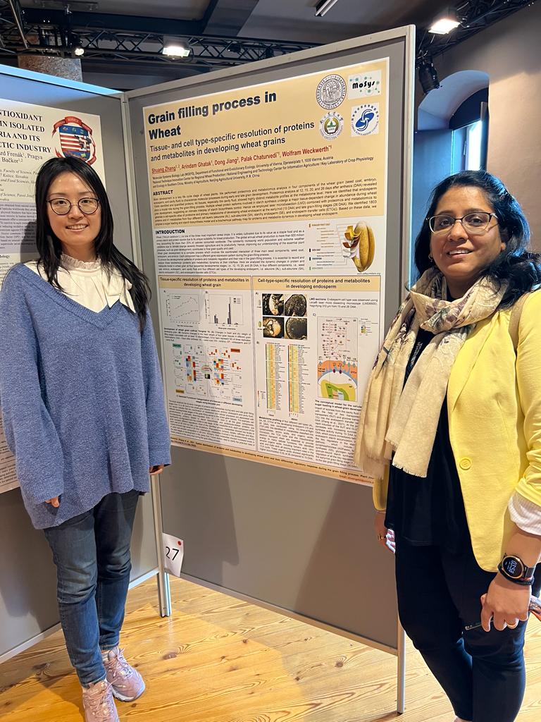Great poster presentation by Shuang Zhang @PjDEH1SOkTcvdPo from <a href="/univienna/">Universität Wien</a> on Grain filling process in #wheat at #ATSPB2023 #Hall in Tirol <a href="/uniinnsbruck/">@uniinnsbruck@social.uibk.ac.at</a> <a href="/palak3129/">Palak Chaturvedi</a> <a href="/WeckwerthWolf/">Univ.-Prof. Dr. Wolfram Weckwerth</a>