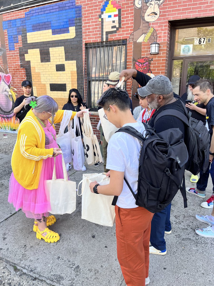Thanks for coming out to the iconic NFT wall in Williamsburg by <a href="/LoroMasnah/">MASNAH.eth ™️ 🧨</a> Please tag yourself <a href="/Deadfellaz/">Deadfellaz</a> Thanks <a href="/betty_nft/">BETTY</a> for blessing us with the merch.  Can you spot Classicality #66 piece up there?!?  🙏
