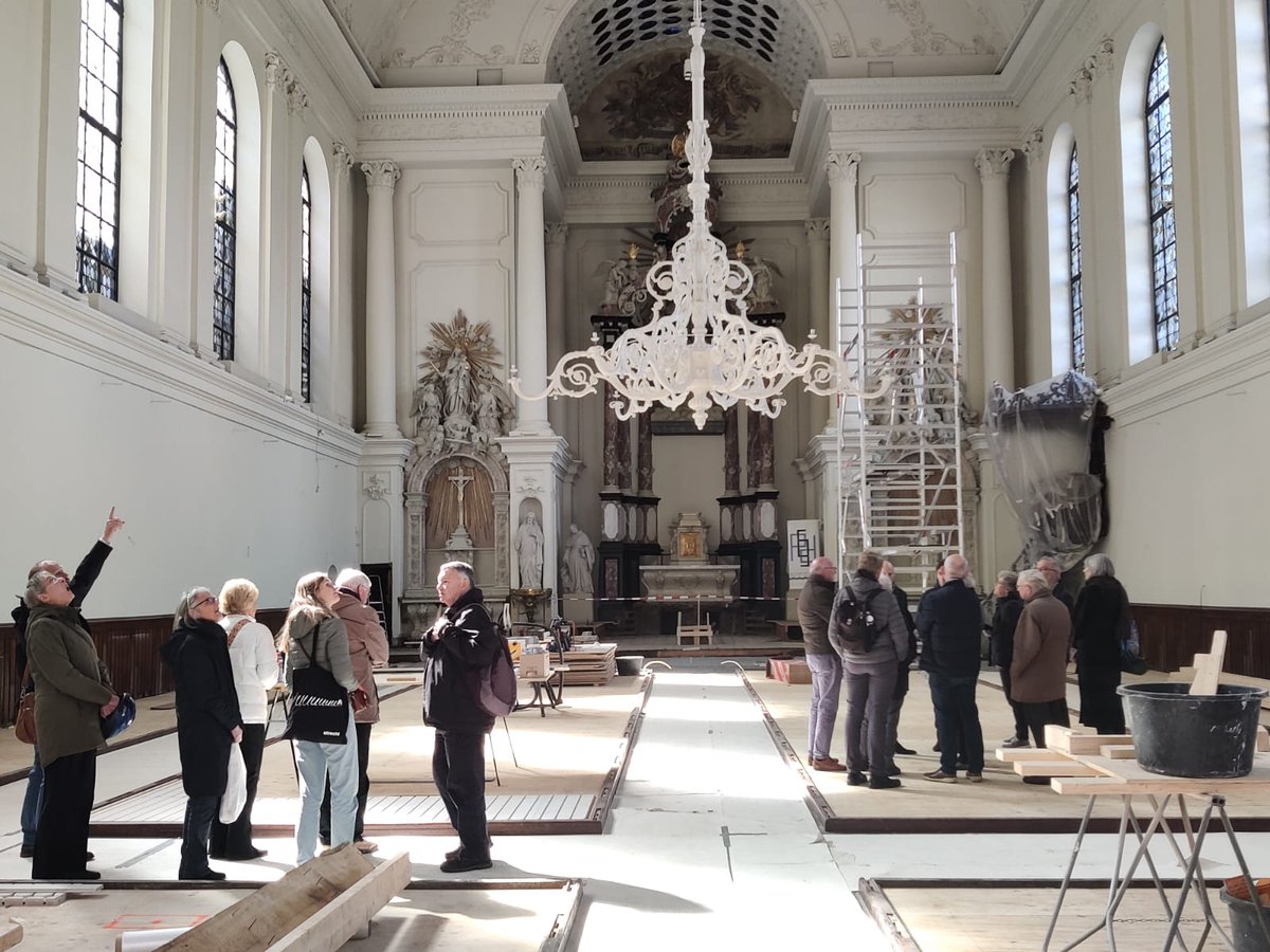 StijnT's tweet photo. Zojuist met alle gidsen van @KKUtrecht een 'sneak preview' gehad tijdens de restauratie van de Augustinuskerk aan de Oudegracht in #Utrecht. Wat wordt die kerk mooi! Met veel dank aan #hylkemaerfgoed https://t.co/ElPQa7tRPw