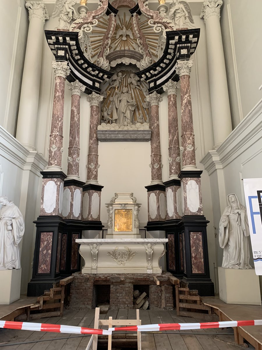 StijnT's tweet photo. Zojuist met alle gidsen van @KKUtrecht een 'sneak preview' gehad tijdens de restauratie van de Augustinuskerk aan de Oudegracht in #Utrecht. Wat wordt die kerk mooi! Met veel dank aan #hylkemaerfgoed https://t.co/ElPQa7tRPw