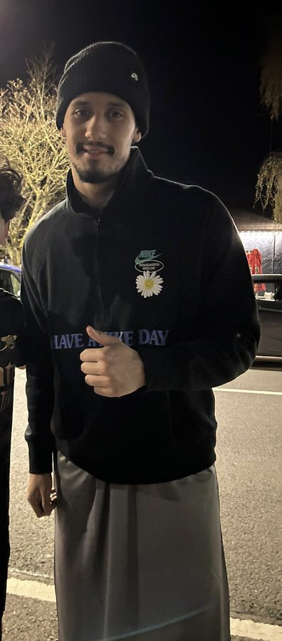 William Saliba was spotted after Taraweeh at the Colney Mosque. [<a href="/sn196/">🔴🇹🇷⚪️</a>]