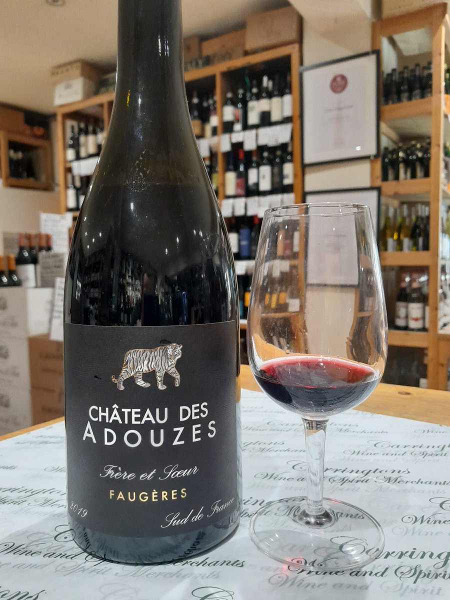 What better way to celebrate your weekend 🤸‍♀️ than to pour yourself a glass of Château des Adouzes Faugères Le Tigre 2019. 🍷🍇🇫🇷
Fresh red fruit, cassis and raspberry on the nose, with hints of pepper and spice.  Good structure and smooth on the palate.
@domainemontrose #chorlton