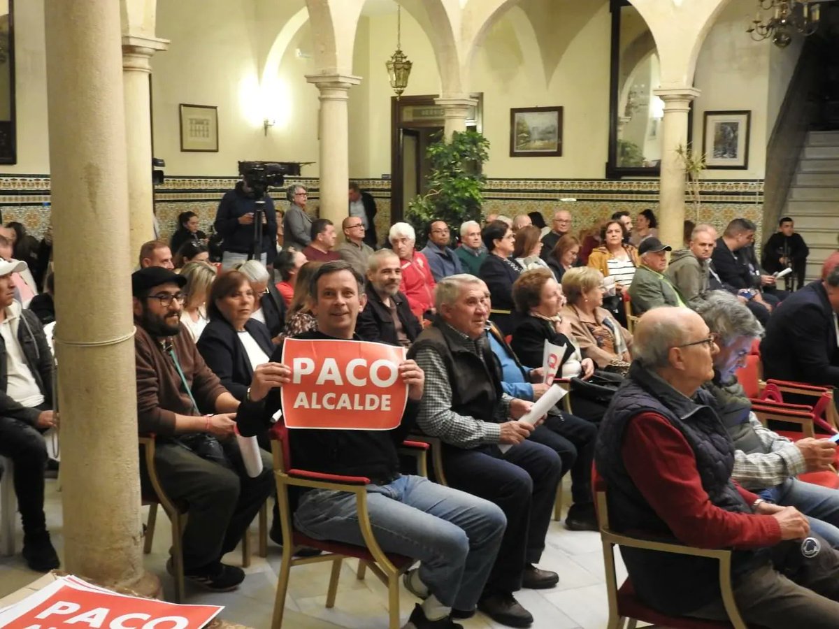 PSOERonda's tweet photo. 👏🏻 En la tarde de ayer, presentamos ante más de medio millar de personas, l@s componentes de nuestra Candidatura para las elecciones municipales del próximo 28 de mayo.
💪🏽 Un equipo nuevo, cercano, trabajador, con ganas y mucha ilusión para afrontar este desafío.
#PacoAlcalde https://t.co/WyWh3MTYHP