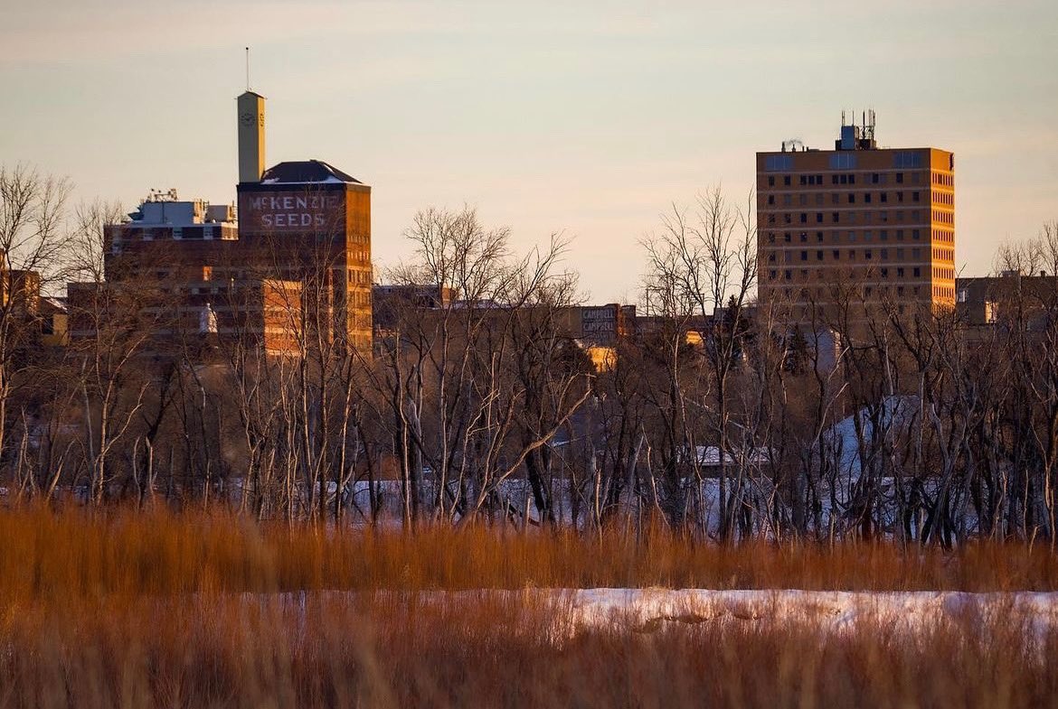 TourismWestman's tweet photo. The last of the melting snow🧊💧
📷 @dylanbertholet
#tourismwestman #westman #explorewestman #exploremb #brandonmb @brandon_tourism #bdnmb @cityofbrandon #spring #springmelt #warmweather #changingseasons #manitoba https://t.co/EhFP4fC54A