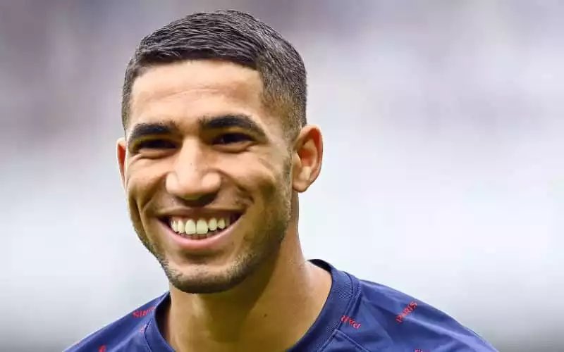 Gianni_Kun93's tweet photo. Quand Hakimi disait à sa femme : « Tu es tout ce que j’ai » elle croyait qu’il blaguait https://t.co/qqlqalD6iq