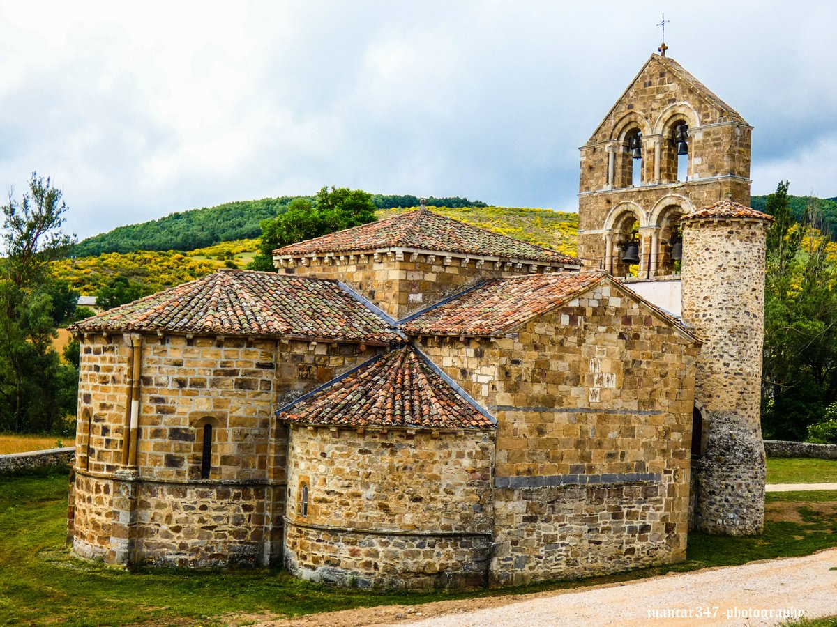 juancar347's tweet photo. La serena elegancia de una de las joyas del arte románico palentino: San Salvador de Cantamuda
#fotografia #arte #romanico #patrimoniocultural #romanicopalentino #cantamuda #palencia #españa https://t.co/MMqBxkN6LR