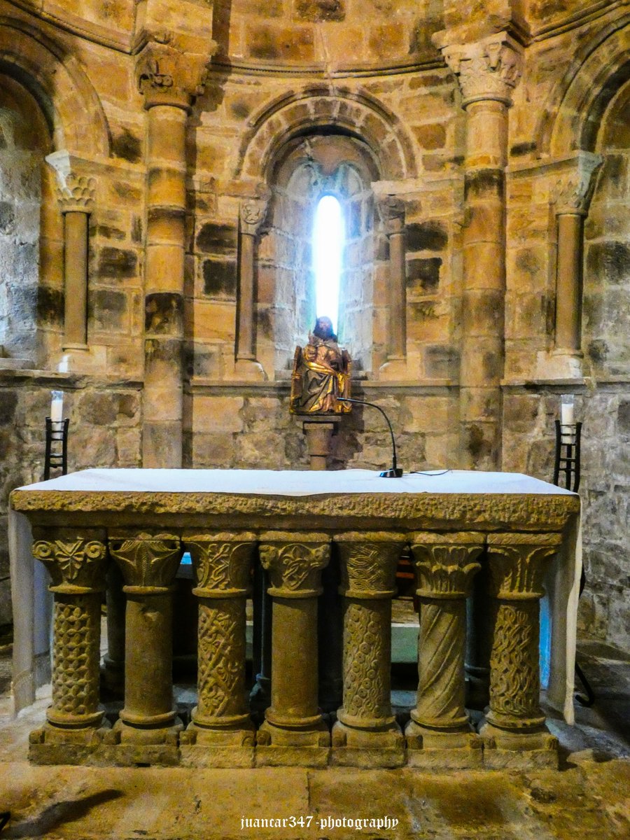 juancar347's tweet photo. La serena elegancia de una de las joyas del arte románico palentino: San Salvador de Cantamuda
#fotografia #arte #romanico #patrimoniocultural #romanicopalentino #cantamuda #palencia #españa https://t.co/MMqBxkN6LR