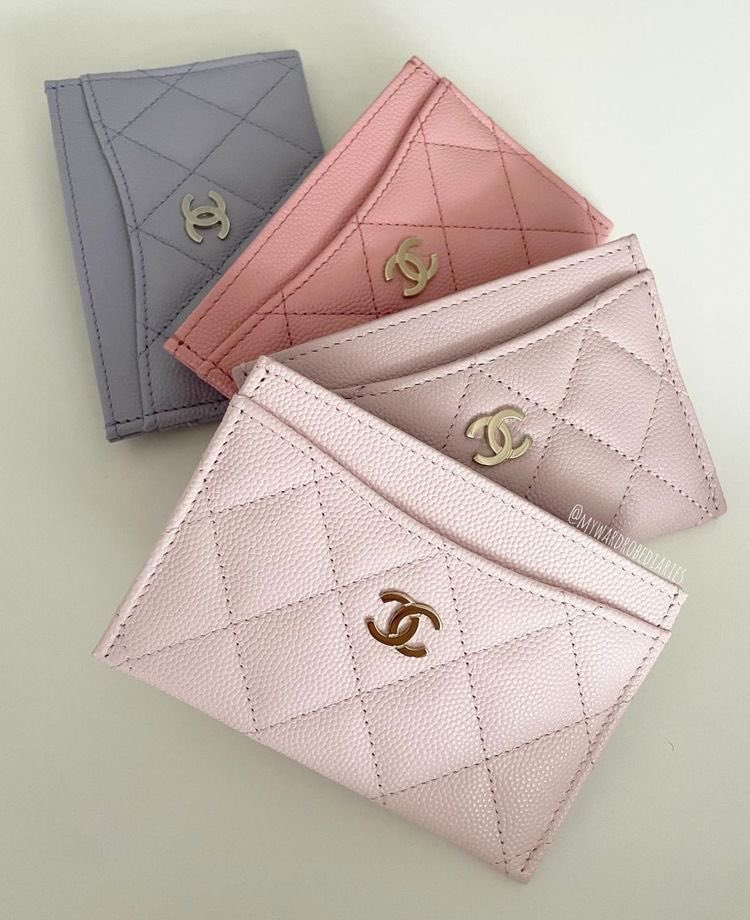 SelectOutfit's tweet photo. chanel https://t.co/Iqbnl5PT3e