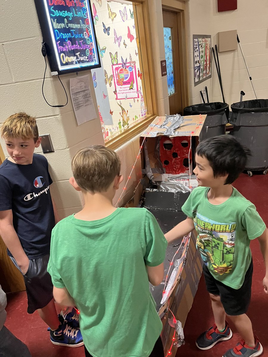 MrBarter's tweet photo. Skeeball! Talawanda Bogan 5th graders made games! #STEM https://t.co/K1RoK7Tr24