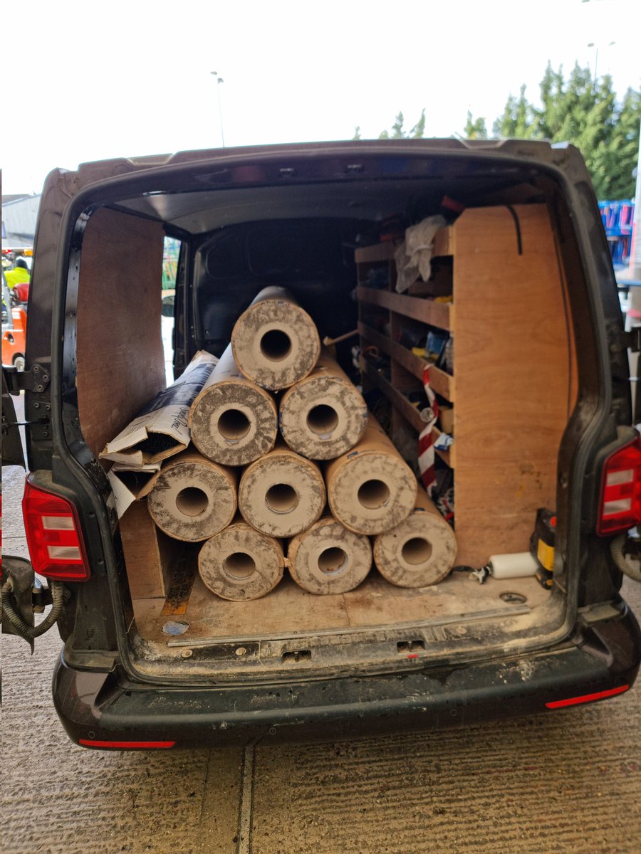 LtdNrn's tweet photo. That's the van loaded up with Altro, for a last minute weekend job https://t.co/75XZO83Al8