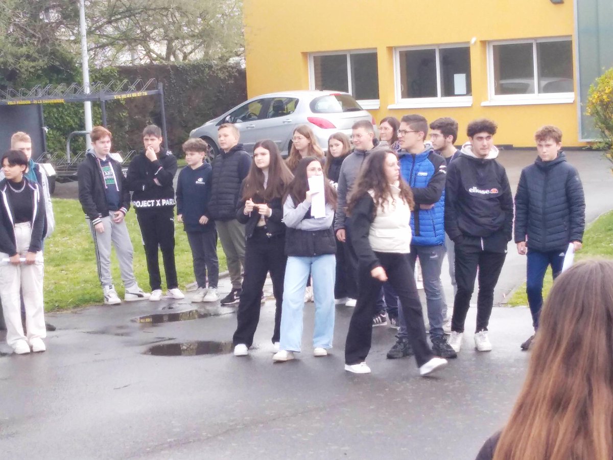 JeanQueinnec's tweet photo. Projet 3ème Olympiades
Construction de jeux en bois testés aujourd'hui par les élèves dans une ambiance festive.
Les visiteurs de nos prochaines Portes Ouvertes pourront découvrir ces réalisations le 12 mai de 16h30 à 20h https://t.co/PZTKrbvYgu