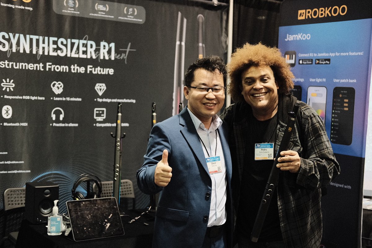 Robkoo_Official's tweet photo. What a day at NAMM 2023! We offer hundreds of free tryouts to visitors and had the pleasure of seeing renowned keyboard player Eric Ragno @rockkeyboards and the mighty Pedro Eustache @EustachePedro ! See you at 10704!
#windcontroller #windinstrument #synthesizer #NAMM #RobkooR1 https://t.co/z3mQDpwxgP
