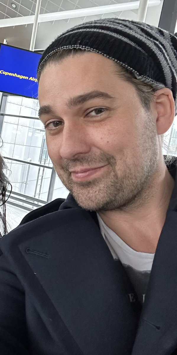w_ikuko's tweet photo. Thank you @david_garrett to allow me to take a photo. 😊 See you in Düsseldorf, tomorrow. https://t.co/cAEi8wF7tF