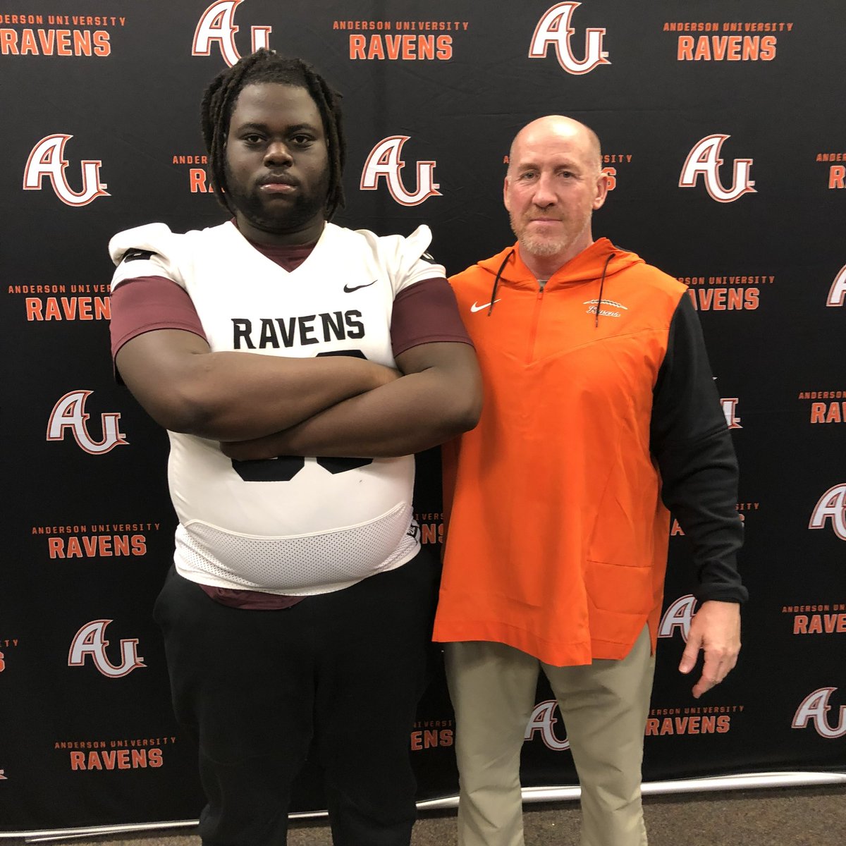 booggie_69's tweet photo. blessed to received my 2nd offer from Anderson University @CoachCFarris @CoachMonte_ @coachmonty11 @coach_codd @AUFootball__ #Godsplan🙏🏿🙏🏿 https://t.co/jcSy8vjPjO