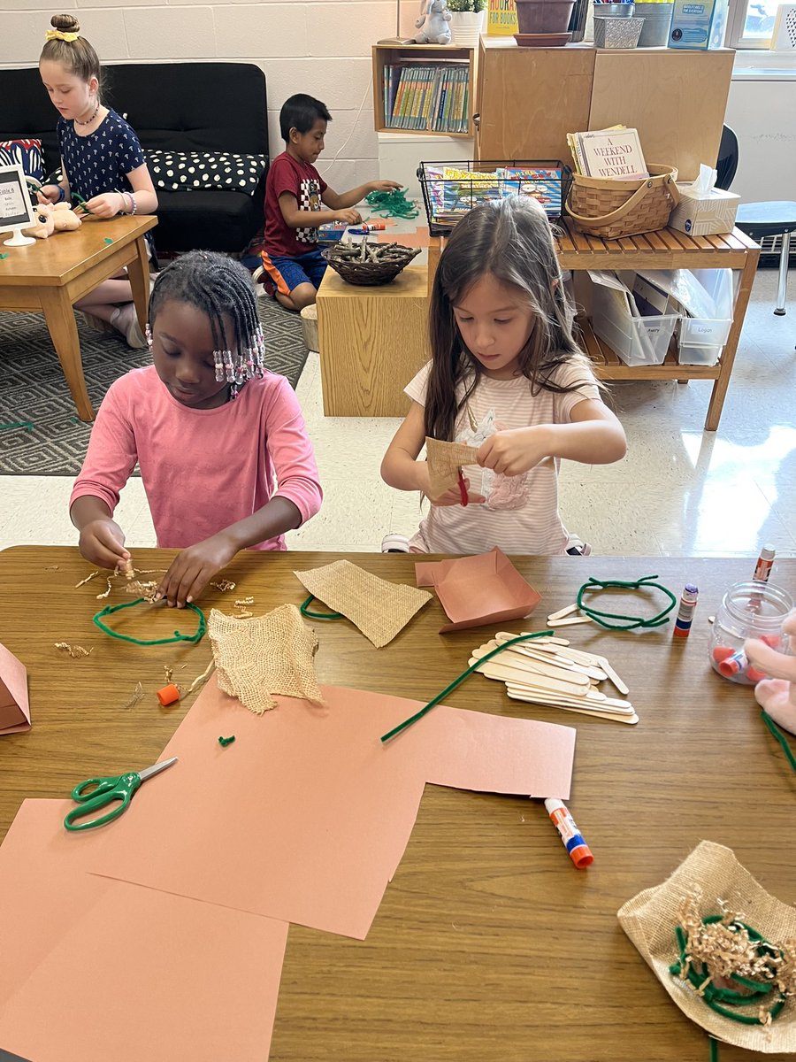 Can you make a nest to hold an egg??? 🪺<a href="/HeritageECS/">Heritage Early Childhood School</a> #HECSmagic #WEareLakota