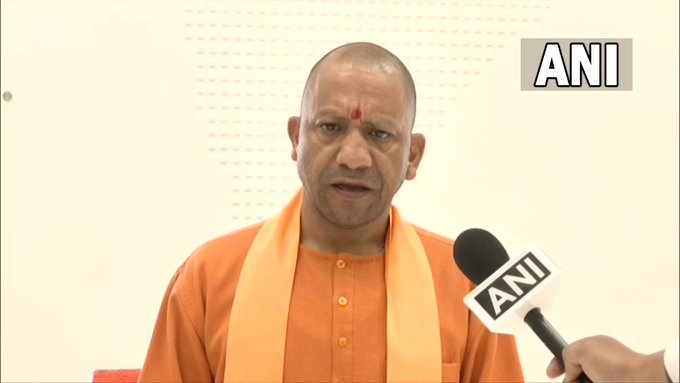 iamaradhna's tweet photo. गैंगस्टरों से निपटने के अपने तरीके का नेतृत्व कर रहे योगी आदित्यनाथ !! #yogi #YogiKaNayaUP
 कोई कुछ भी कहे आम आदमी को न्याय चाहिए देर से न्याय नहीं !!

 और यह केवल एक और केवल यूपी एसटीएफ STF (विशेष कार्य बल) के लिए जाता है! @myogiadityanath https://t.co/HgIQWhtmhd