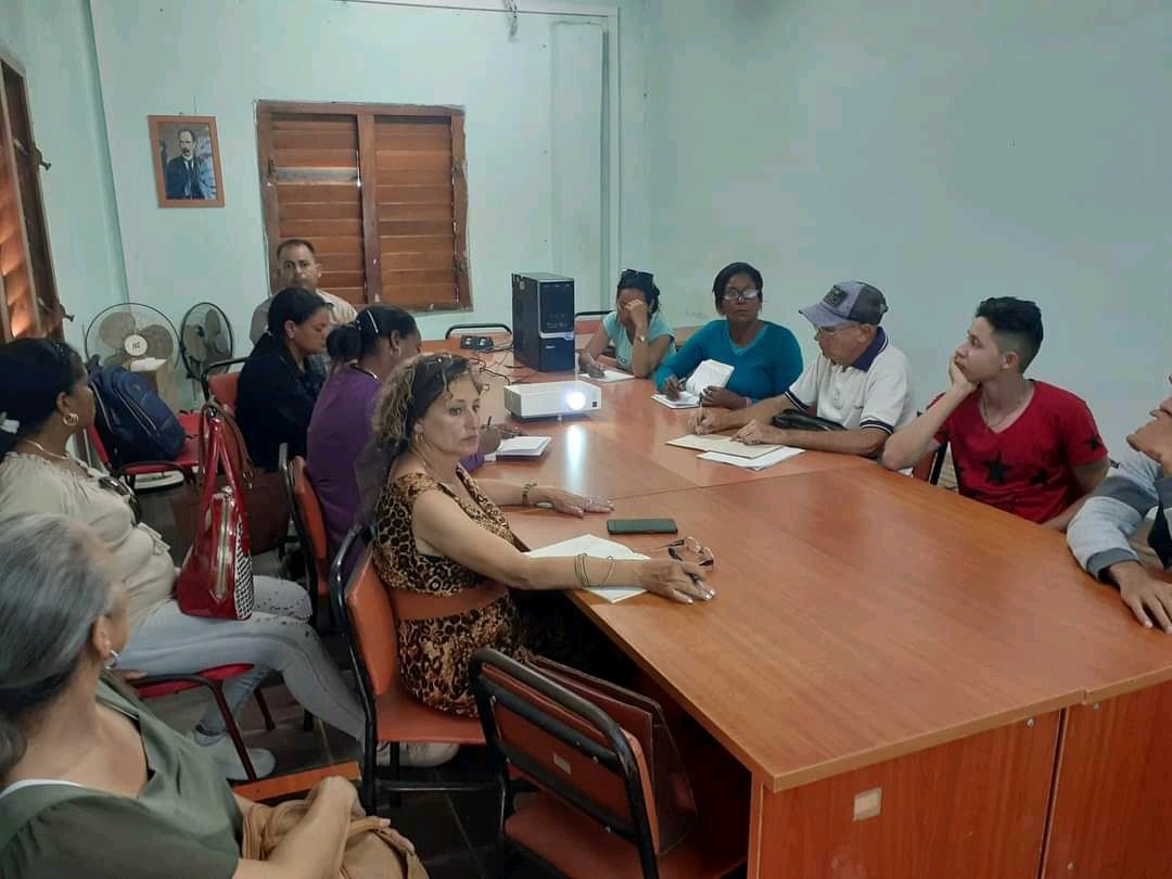 Realiza la Delegación de OTU Las Tunas capacitación a Especialistas y Técnicos de nuestras oficinas de Atención a la Población en las Direcciones Municipales para el trabajo en la Plataforma Bienestar.

#CubaInformatiza <a href="/XETID2/">XETID</a>