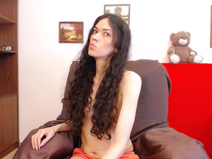 I'm online right now on CamModelDirectory - pay-per-minute system for Skype live shows. Call me right<a href="/tag/redlips"class="tags"><span>#redlips</span></a>