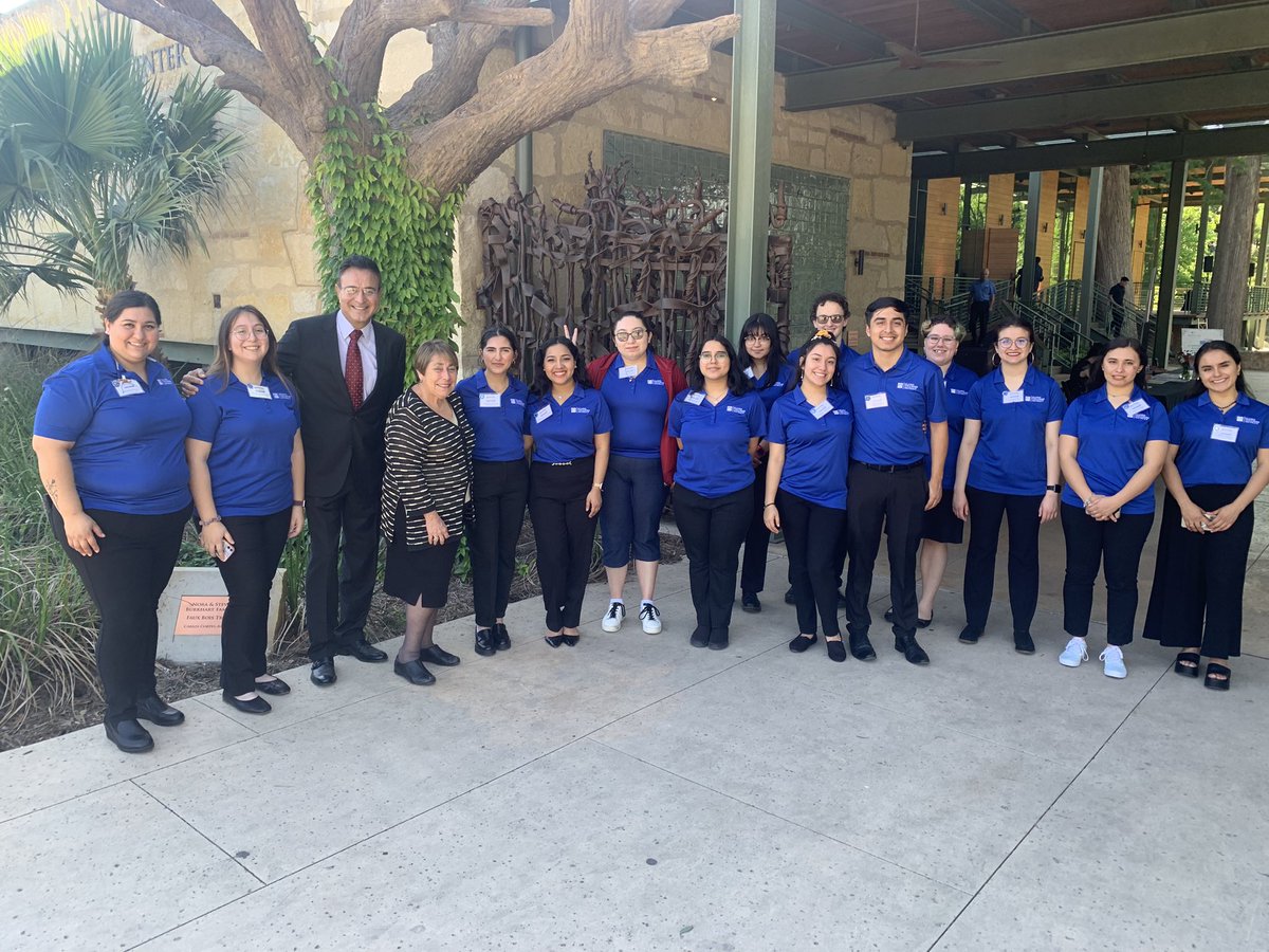 What a great time at MOSAICO with our student volunteers! #alamoproud #studentsfirst  #partywithapurpose