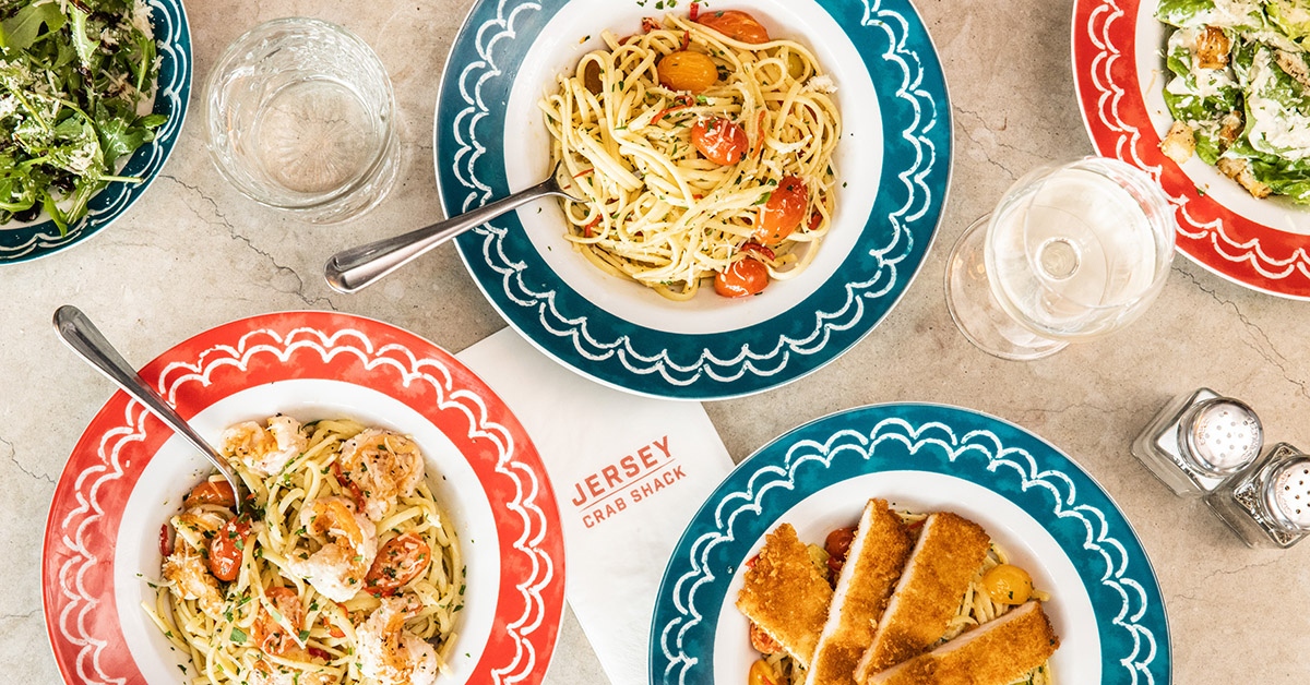 JPRests's tweet image. Enjoy great value family catch-ups at Jersey Crab Shack, with big plates from £9.95 🍝 #jerseycrabshack #family