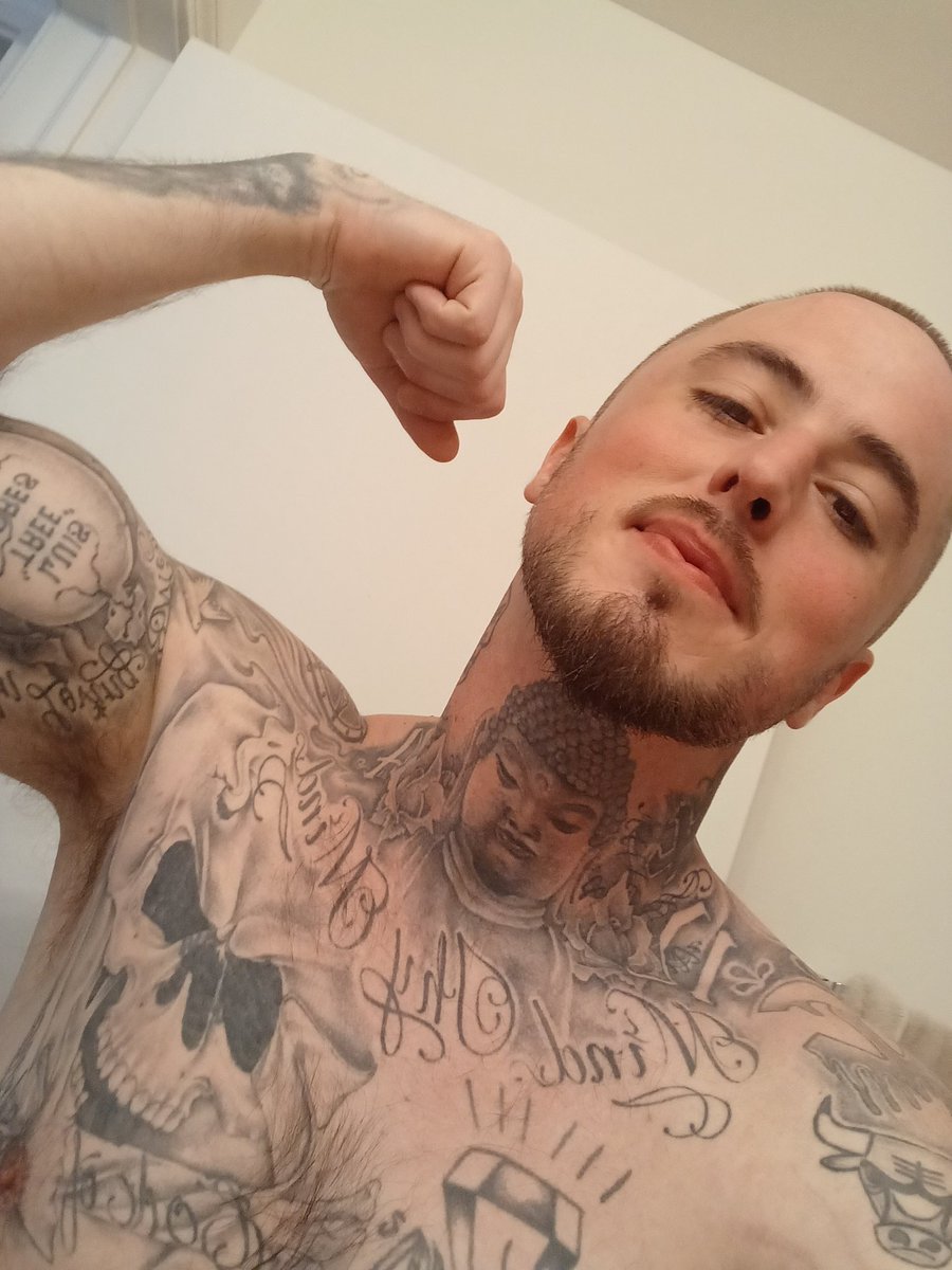 CutsByCasper's tweet photo. Be proactive and prosper, or stagnate and suffer.. I'll choose the former. 💯🏖🏘😎💰 https://t.co/3p0REEy6Gi