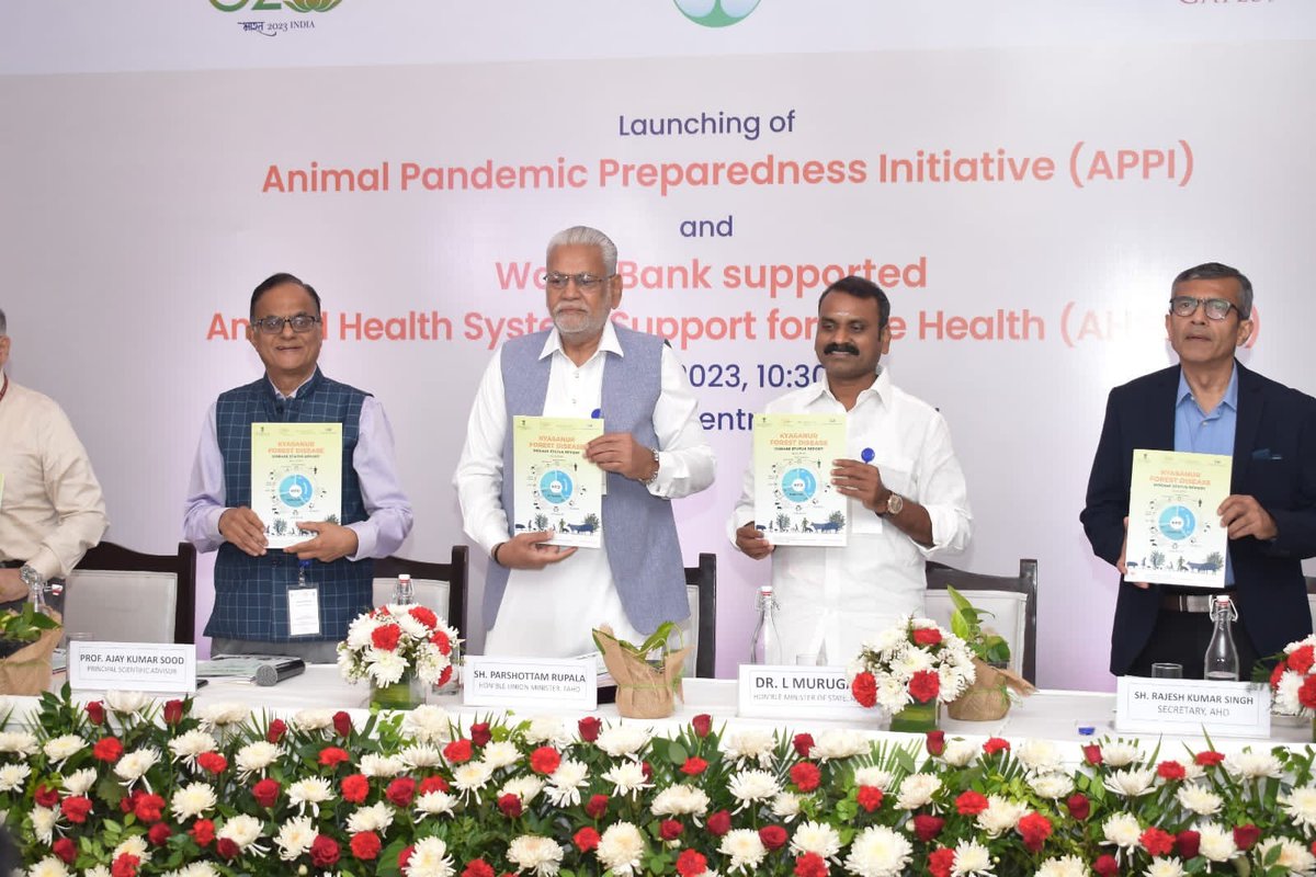 Attended the launch event of the Animal Pandemic Preparedness Initiative (APPI) and the World Bank supported Animal Health System Support for One Health (AHSSOH) at Indian Habitat Centre in New Delhi along with Shri @Murugan_MoS ji.