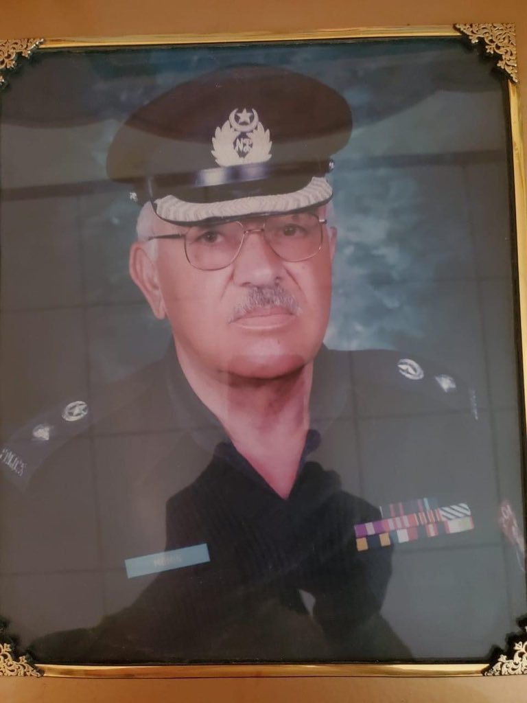 amnazamirtalks's tweet photo. Need prayers for departed soul of my hero, my darling Abu ji. May Heaven be his final abode🤲❤️

Inna Lillahi wa inna ilayhi raji'un https://t.co/ps0wlWyOWD