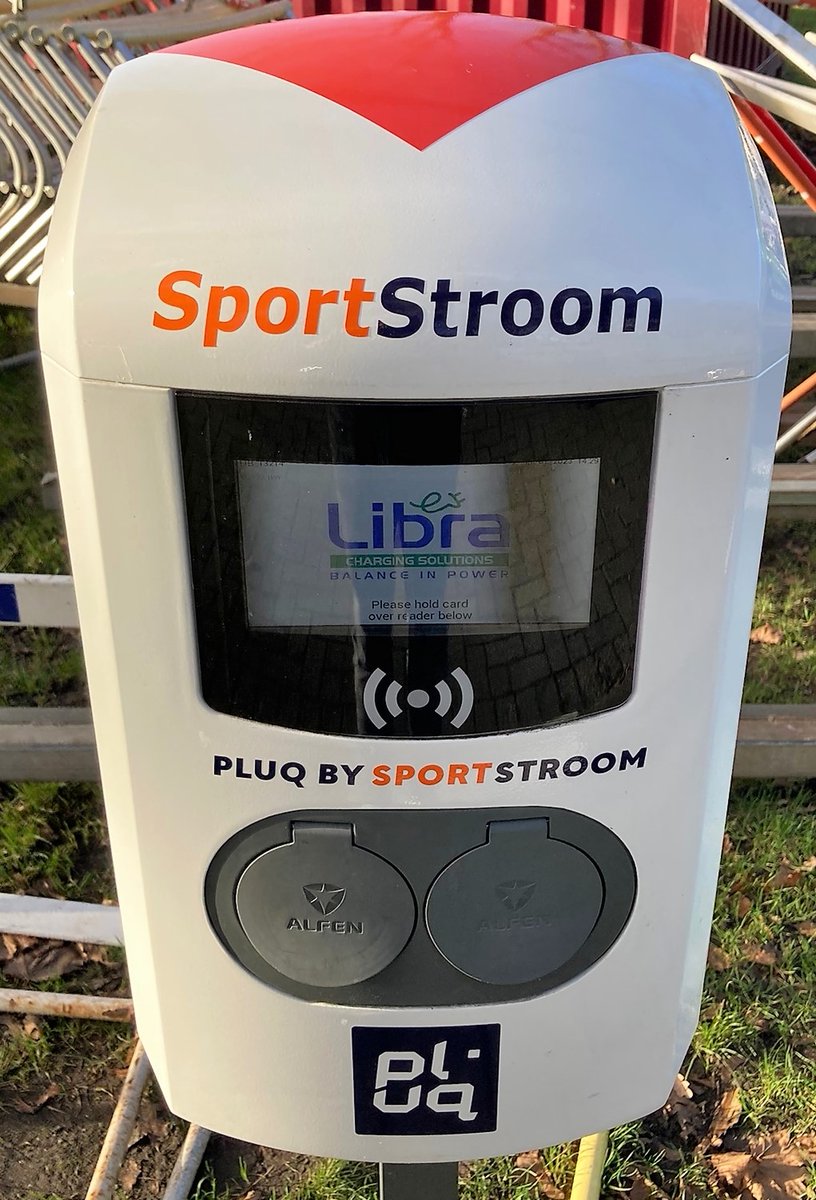 Ook bij <a href="/PACAtletiek/">PAC Atletiek</a> komt u 'm tegen: onze gratis laadpaal Pluq! Faciliteert u al het laden voor bezoekers en omwonenden? SportStroom maakt het mogelijk. Lees meer op sportstroom.nl/laadpalen #SportStroomNL #EV #laadpaal #Pluq
